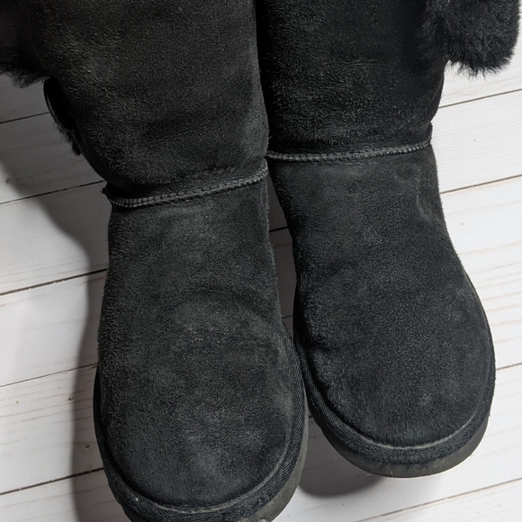 UGG Bailey Button Boots - Picture 7 of 7